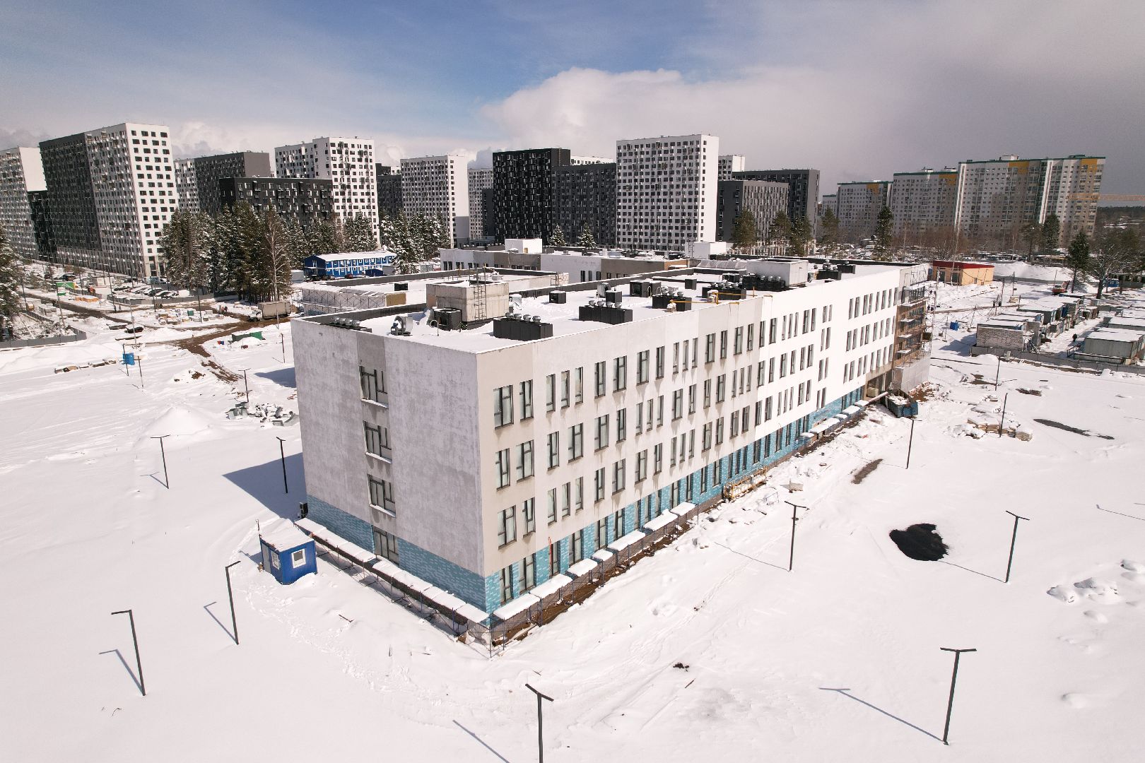 видео с коптера, школа в мытищи парк, строительство школы в мытищах,