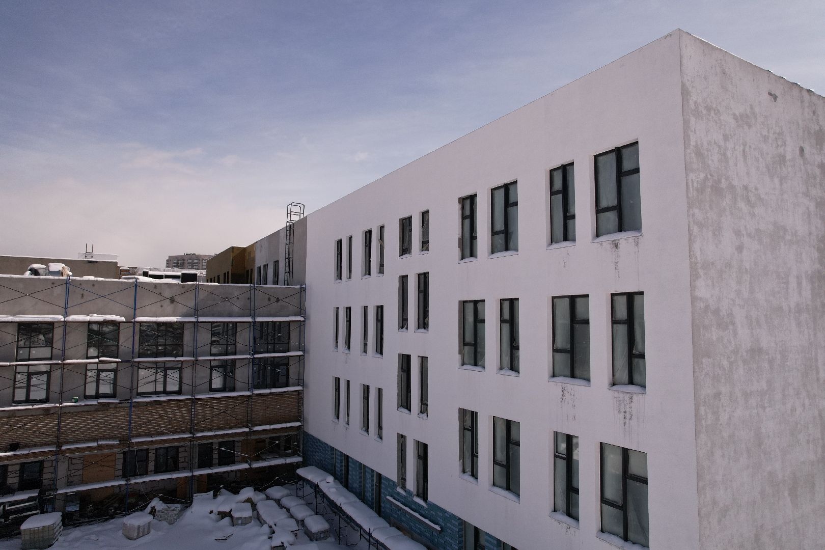 видео с коптера, школа в мытищи парк, строительство школы в мытищах,