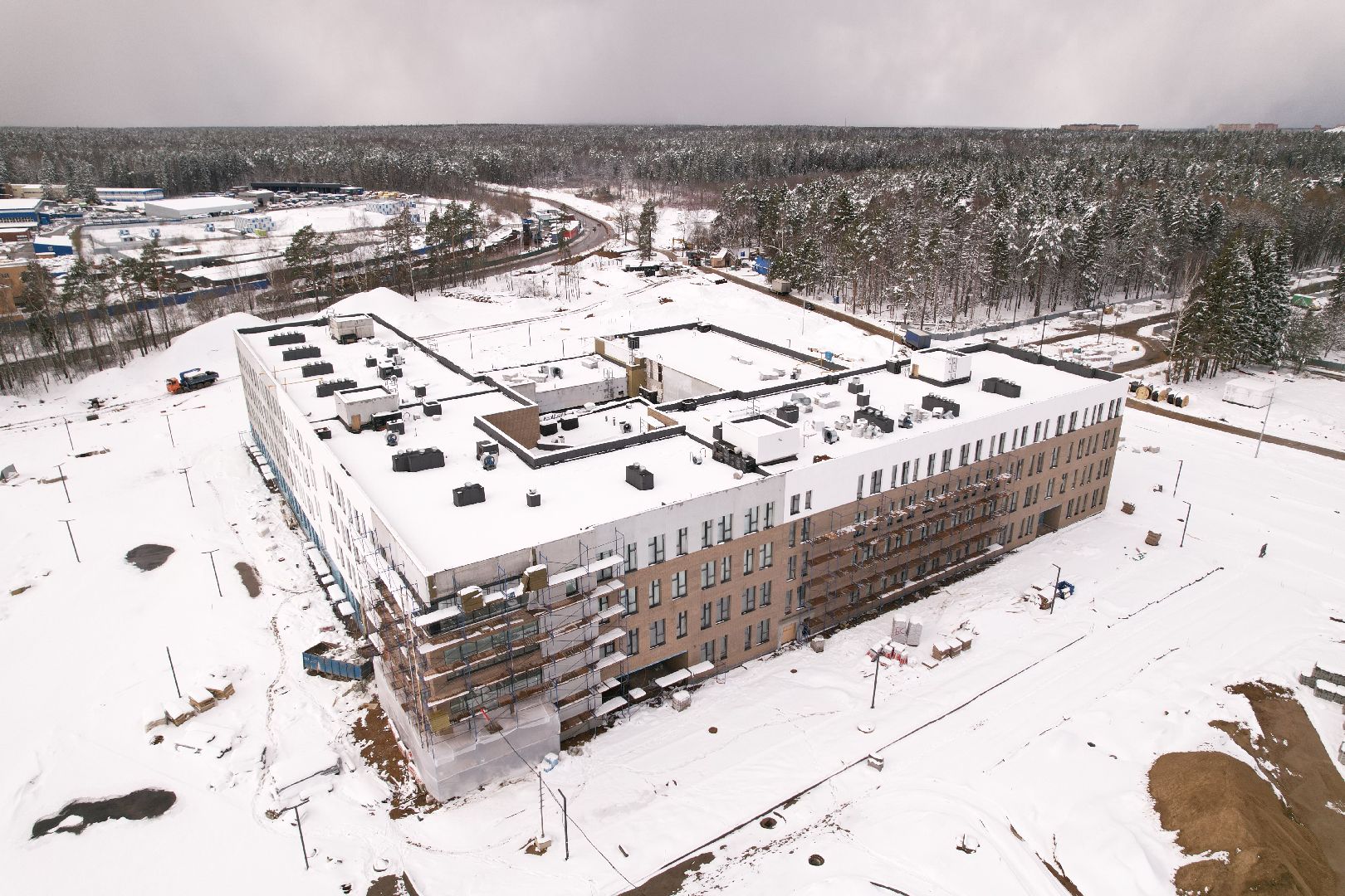 видео с коптера, школа в мытищи парк, строительство школы в мытищах,