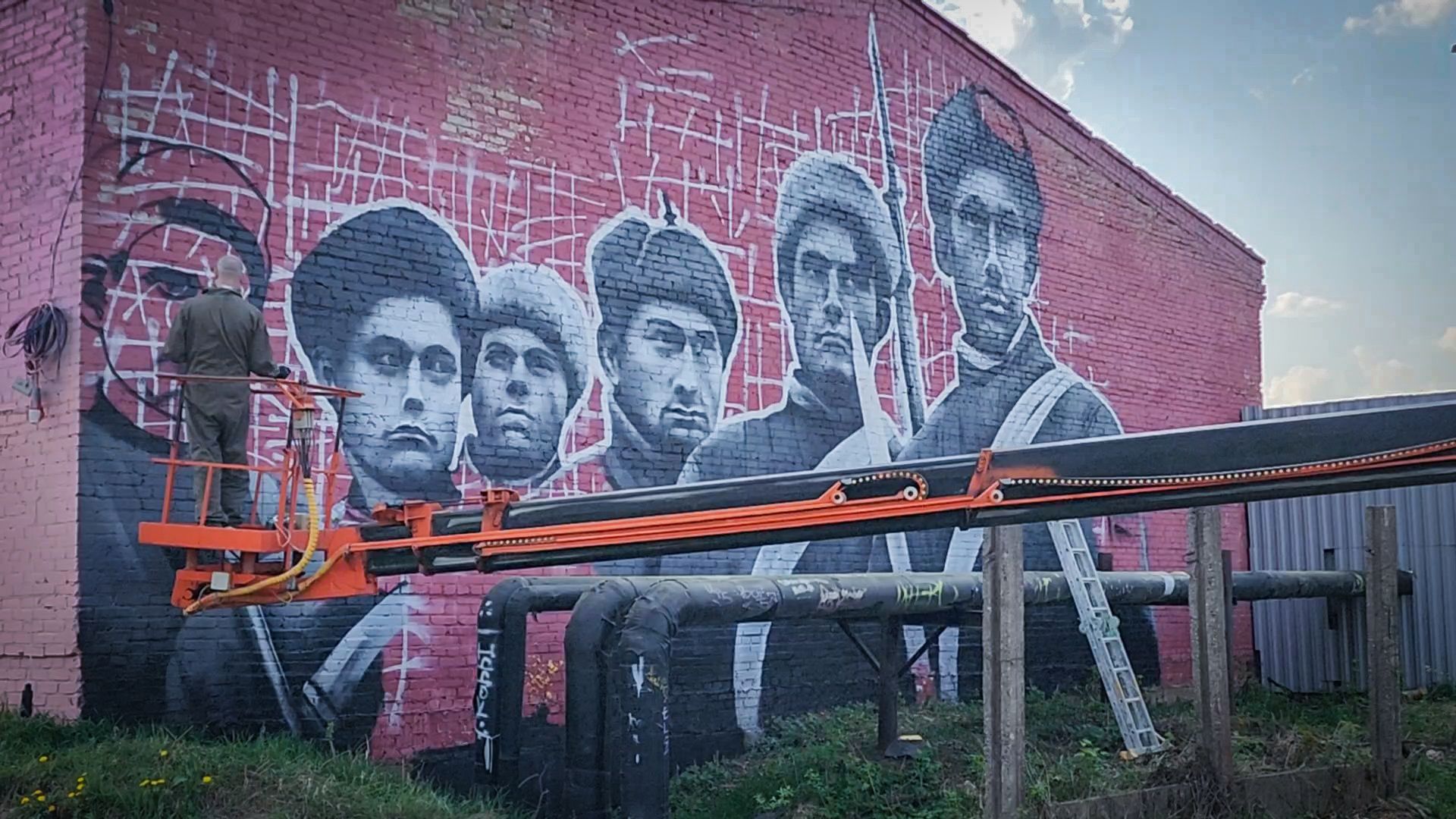 бронницы, мурал на бельском, граффити ,