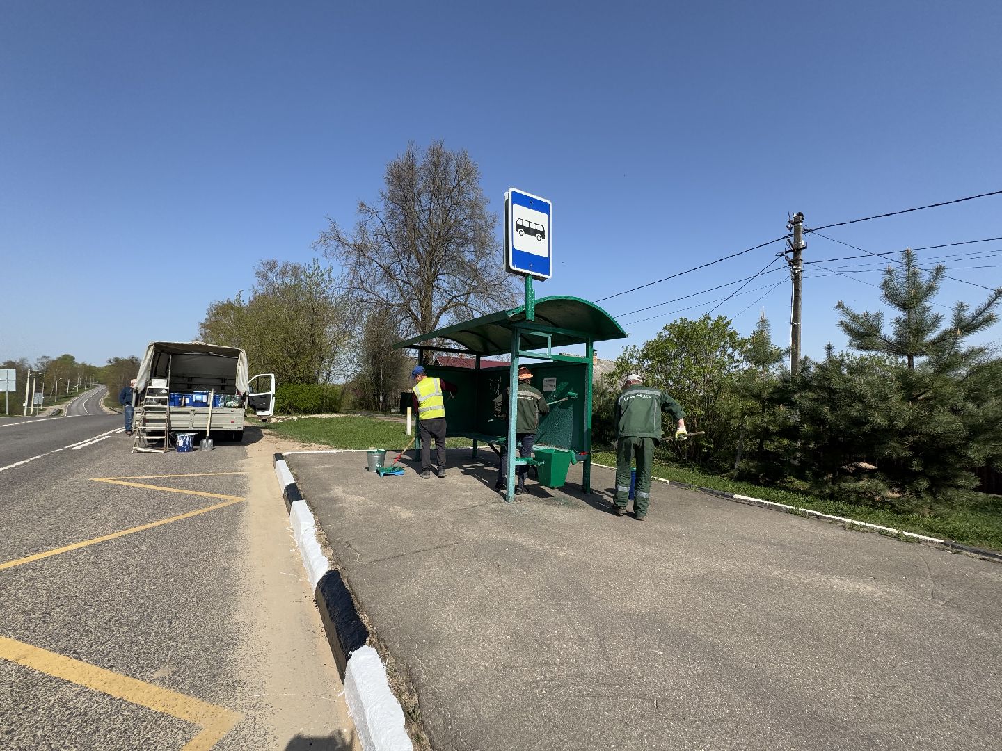 шаховская, покраска, покраска бордюров, покраска остановок,