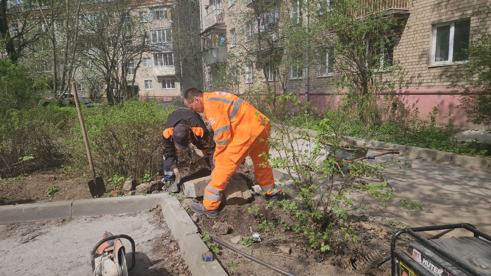 пушкино, газон, ремонтные работы,бордюрный камень, рабочие, подрядная организация,