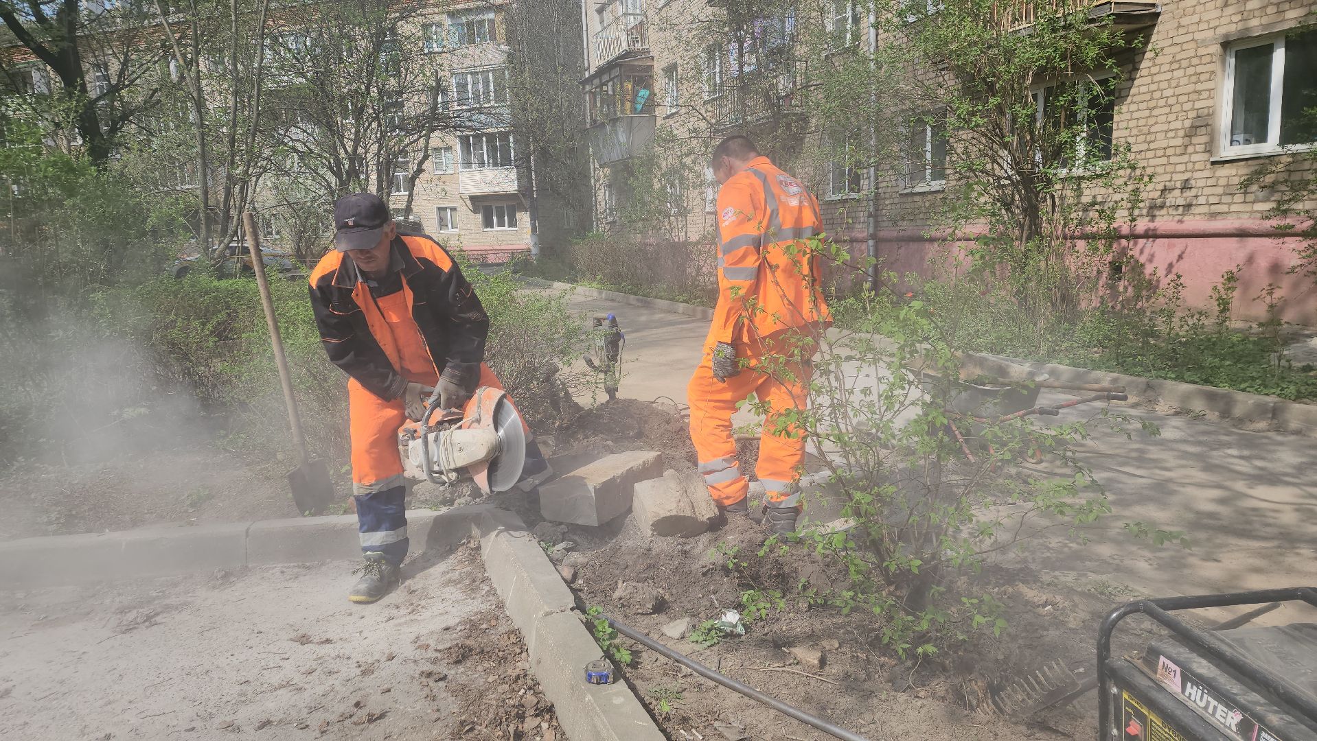 пушкино, газон, ремонтные работы,бордюрный камень, рабочие, подрядная организация,