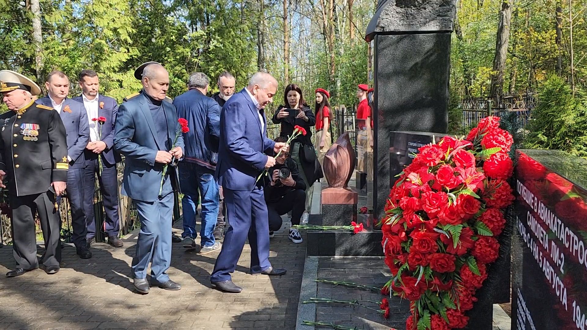 королёв, благоустройство, совет ветеранов королева, обновление монумента на братской могиле,
