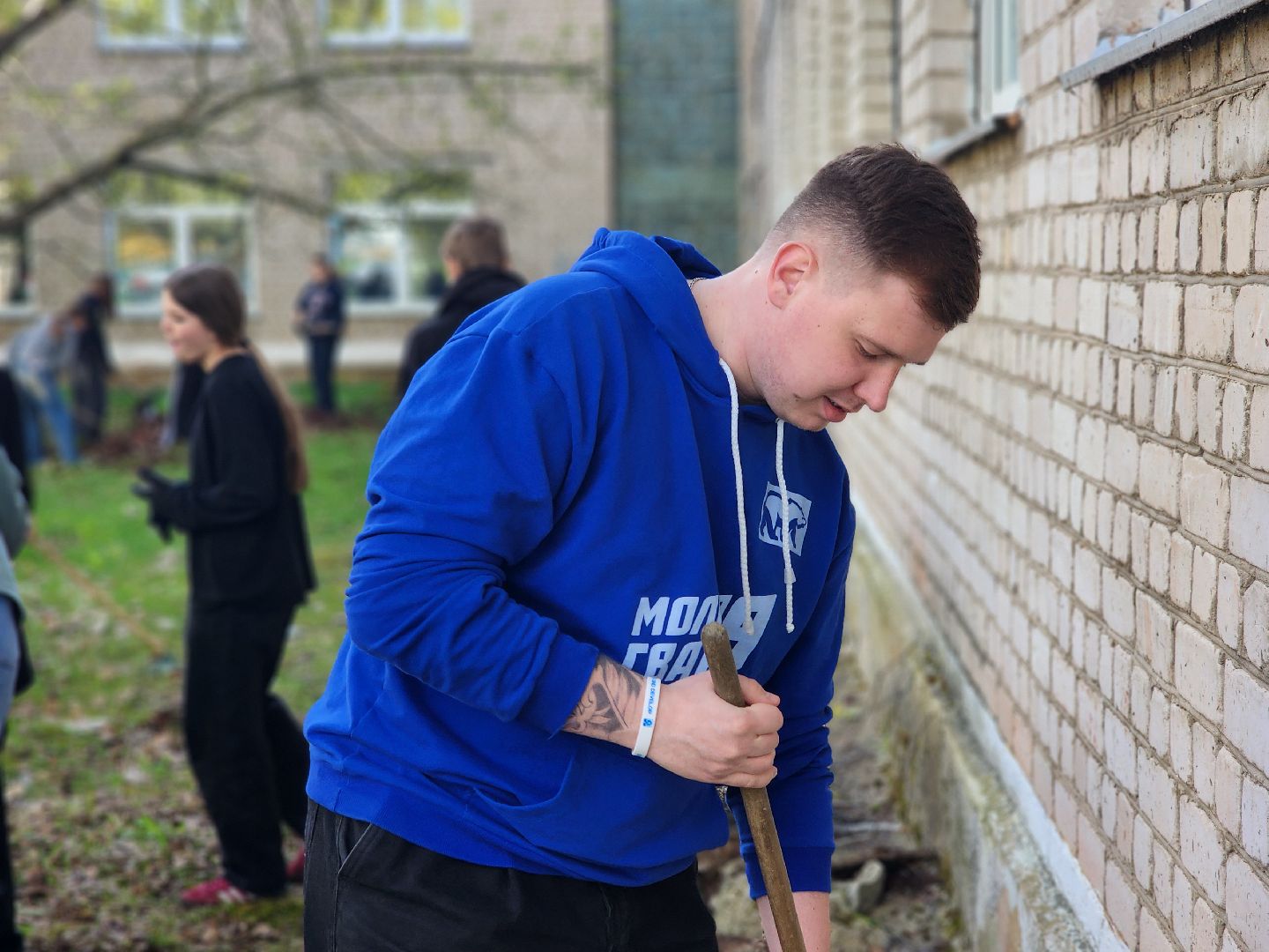 дубна, субботник, музей крылатых ракет, волонтеры подмосковья, молодая гвардия, совет депутатов, дмитровский техникум,
