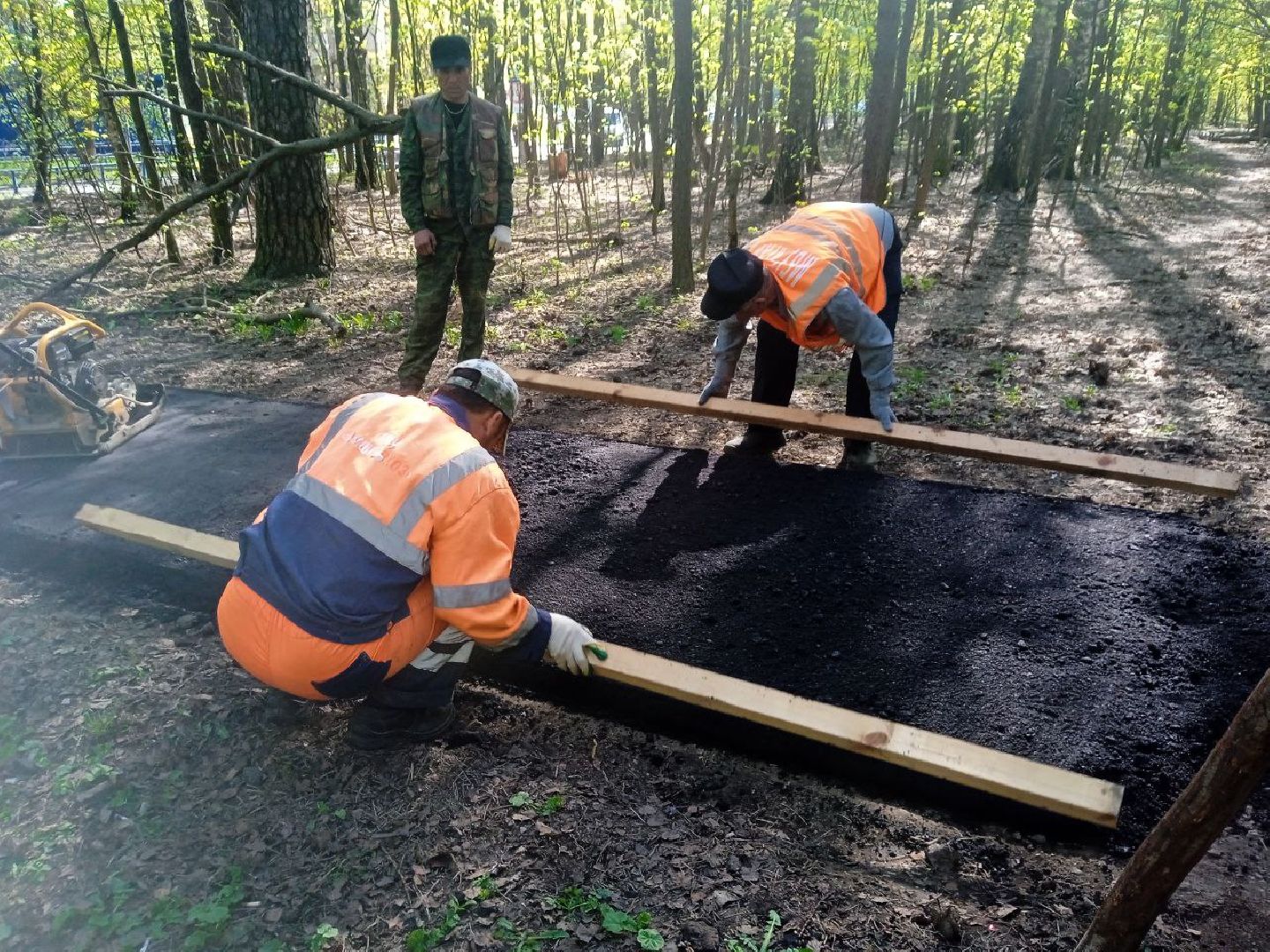 ивантеевка, ремонт тротуара, асфальтовое покрытие,железнодорожная станция, лес,удобство, жители города,коммунальные службы,