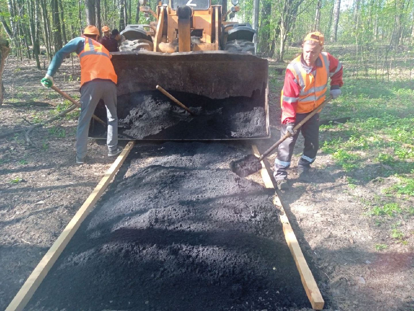 ивантеевка, ремонт тротуара, асфальтовое покрытие,железнодорожная станция, лес,удобство, жители города,коммунальные службы,