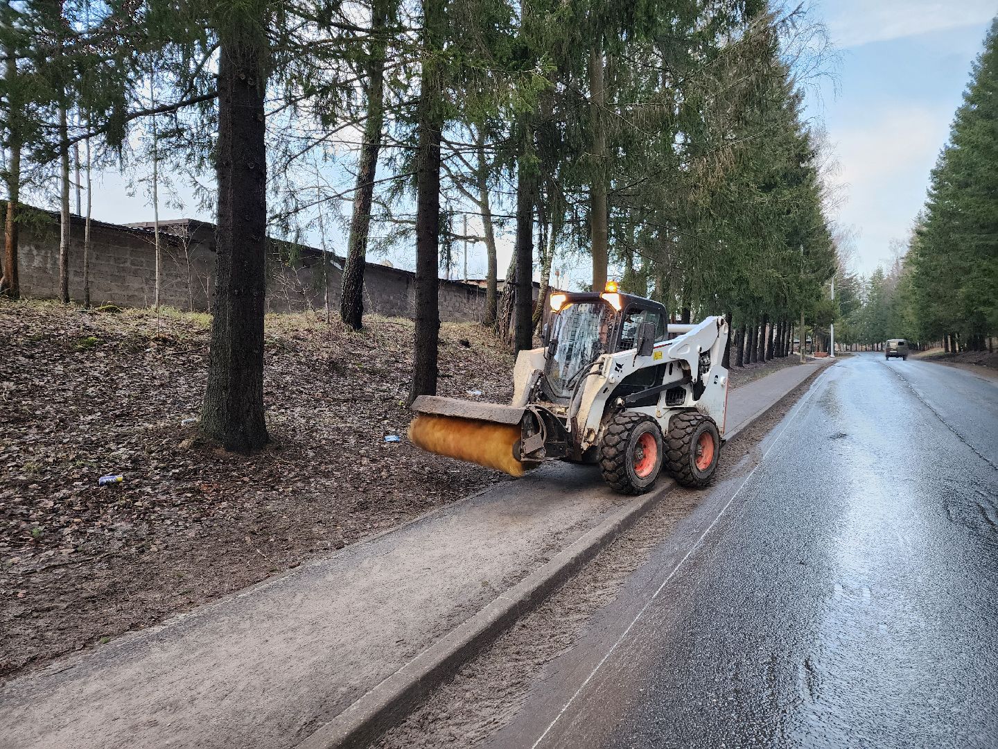 Чехов, весенне-летний сезон, уборка территорий, содержание территорий, уборочная техника,  спецтехника, мбу чеховское благоустройство, Мосавтодор, управляющие компании,  зоны ответственности, автопарк, всероссийский субботник,