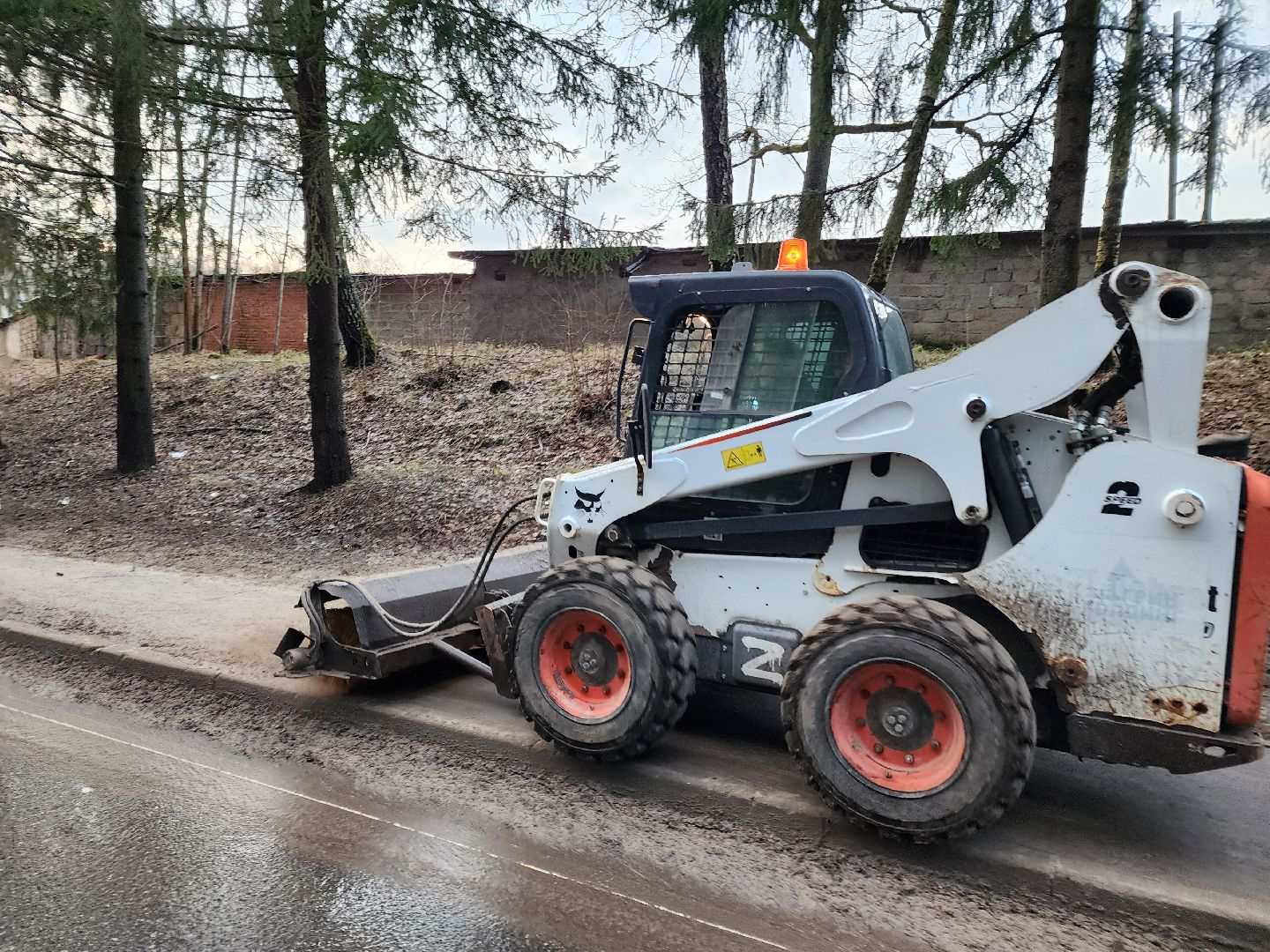 Чехов, весенне-летний сезон, уборка территорий, содержание территорий, уборочная техника,  спецтехника, мбу чеховское благоустройство, Мосавтодор, управляющие компании,  зоны ответственности, автопарк, всероссийский субботник,