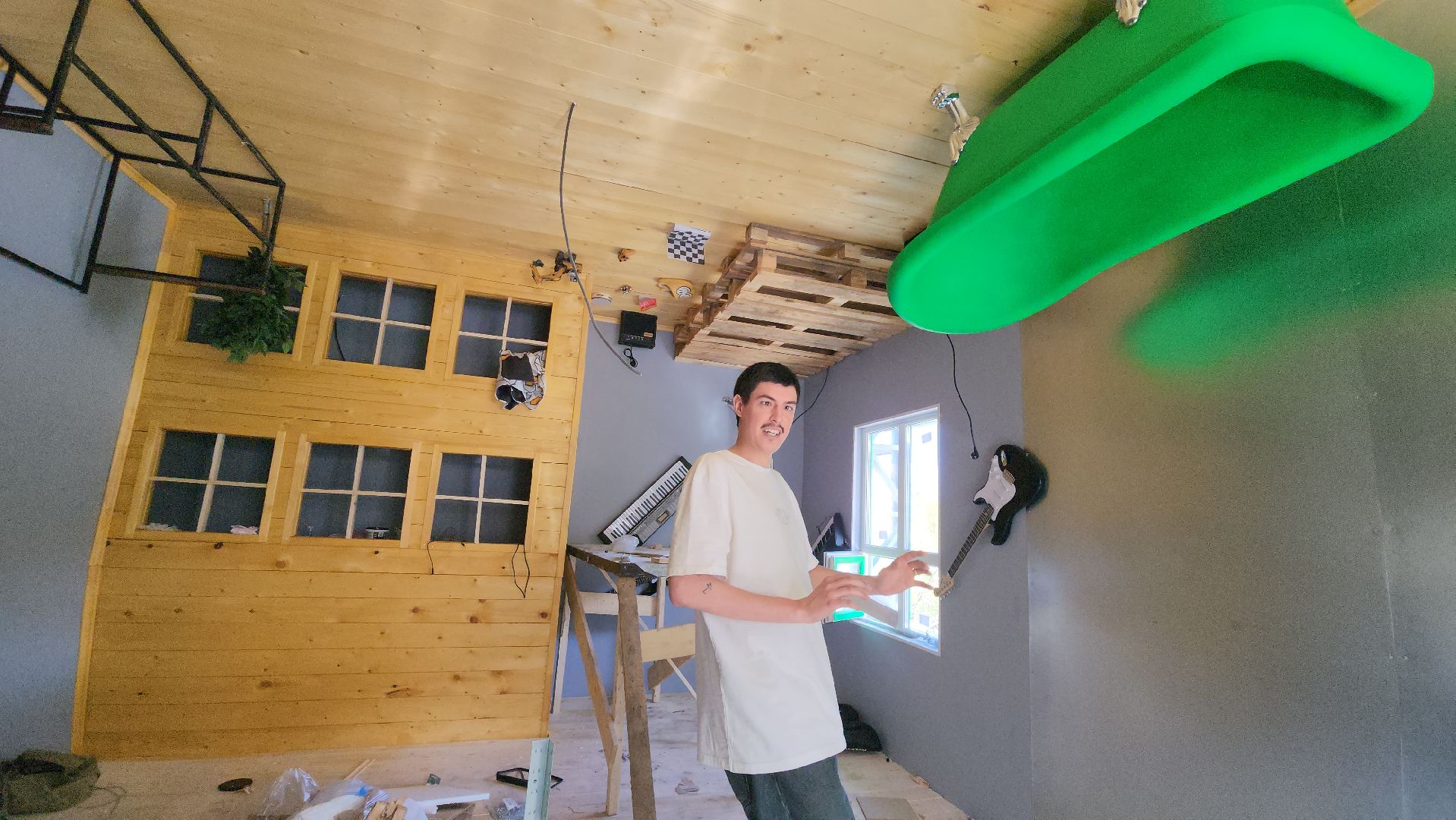 Дом вверх дном , Парк, Лобня, перевернутый дом,