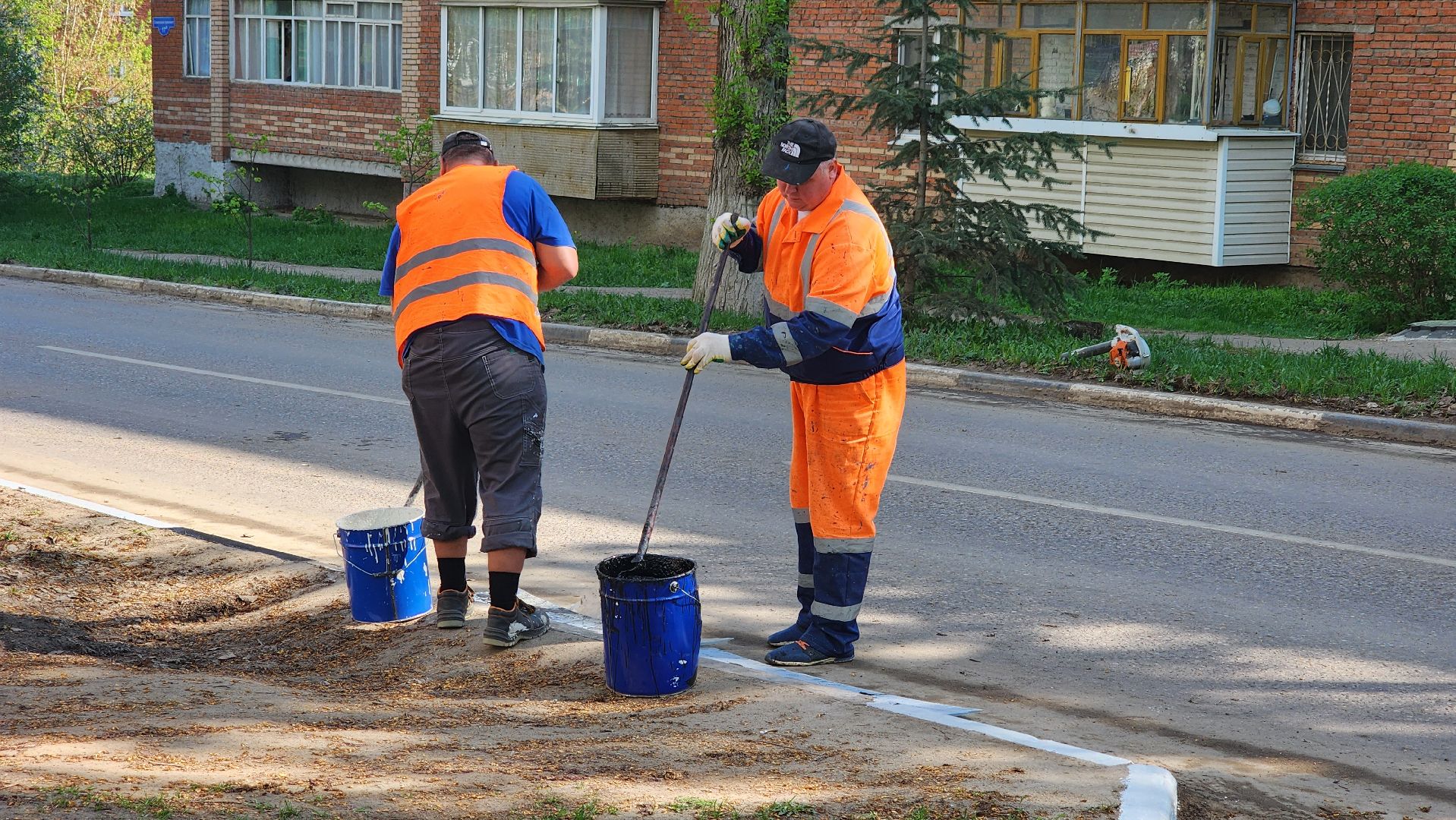 кашира, уборка дорог, влажная уборка города, мосавтодор, дороги,  бордюры,