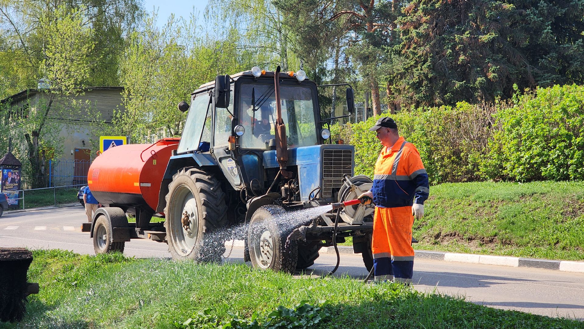 кашира, уборка дорог, влажная уборка города, мосавтодор, дороги,  бордюры,