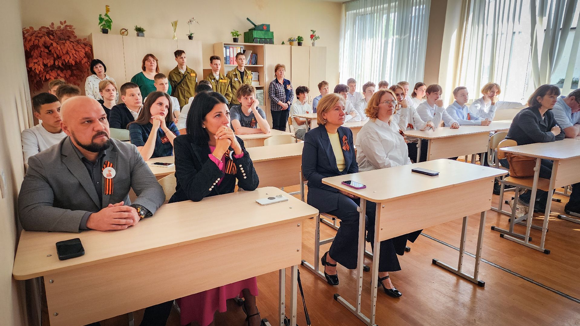 бронницы , парта героя сво,  автомобильно-дорожный колледж,
