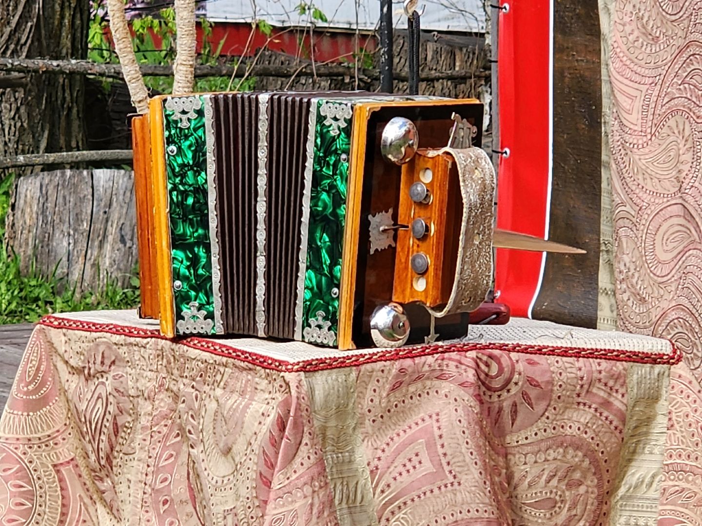 сергиев посад, краеведческий музей, кукольный спекаткль,петрушка, московский театр кукол,