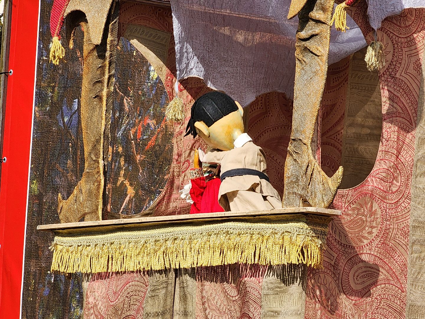 сергиев посад, краеведческий музей, кукольный спекаткль,петрушка, московский театр кукол,