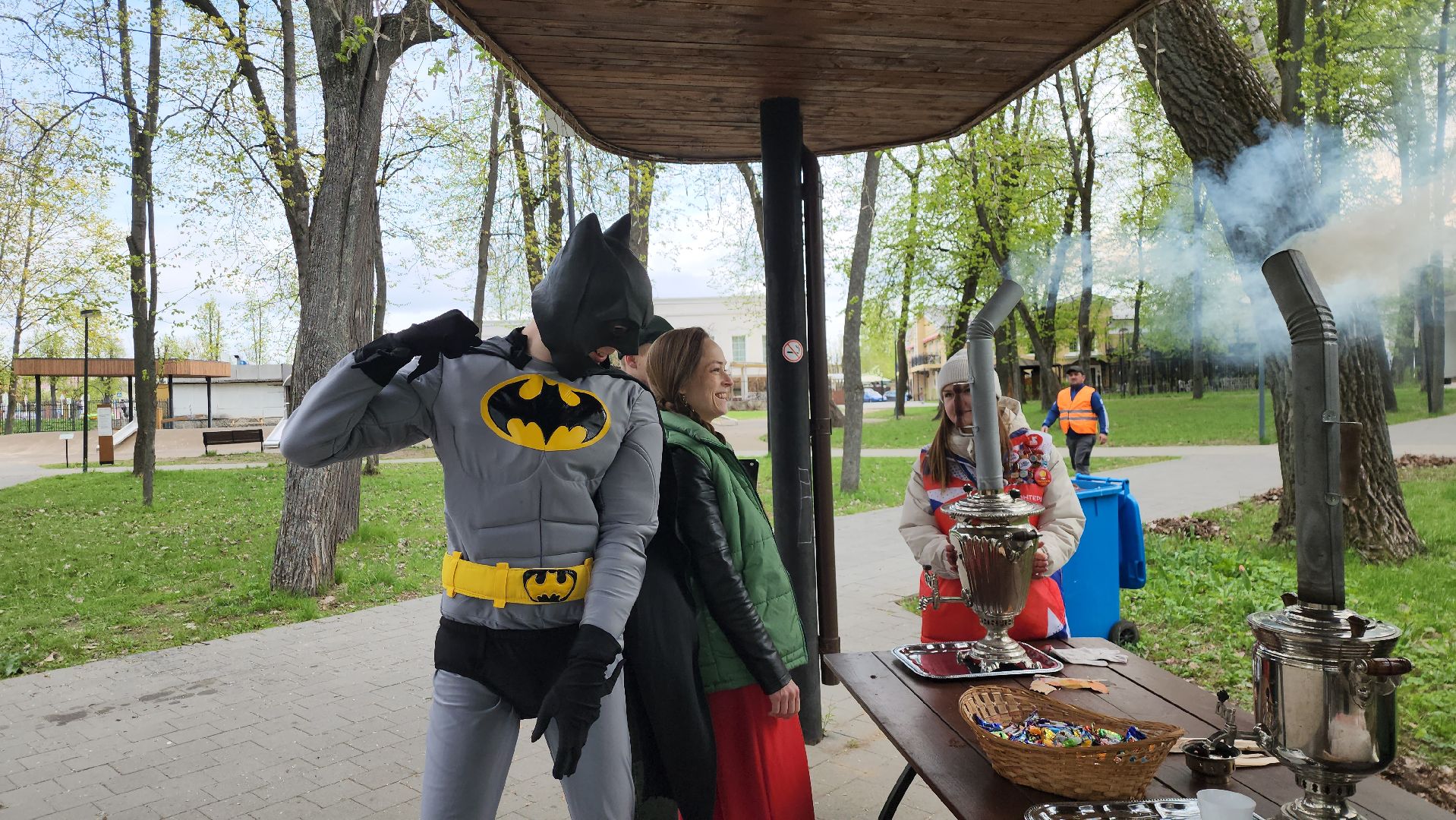 серпухов, подмосковье, областной субботник, бэтмен,