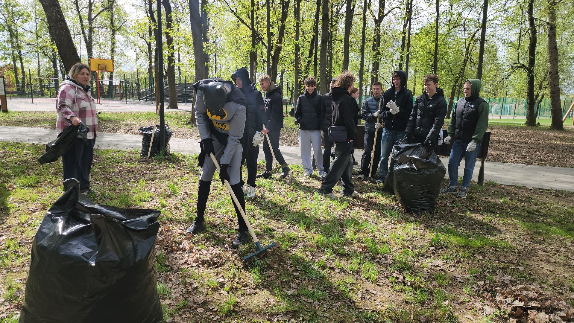 серпухов, подмосковье, областной субботник, бэтмен,