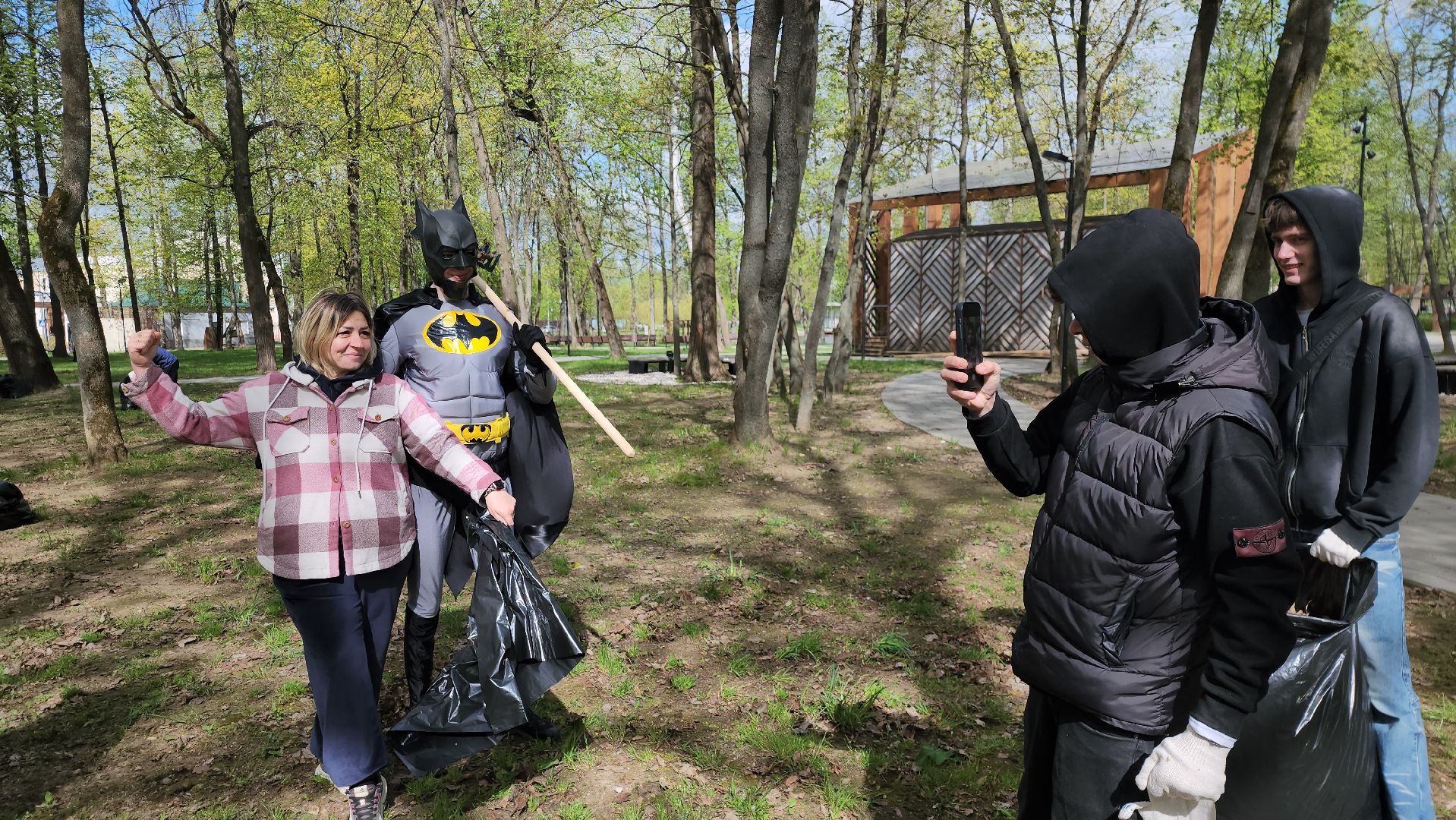 серпухов, подмосковье, областной субботник, бэтмен,