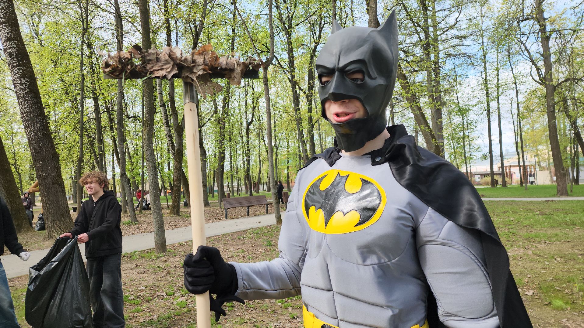 серпухов, подмосковье, областной субботник, бэтмен,