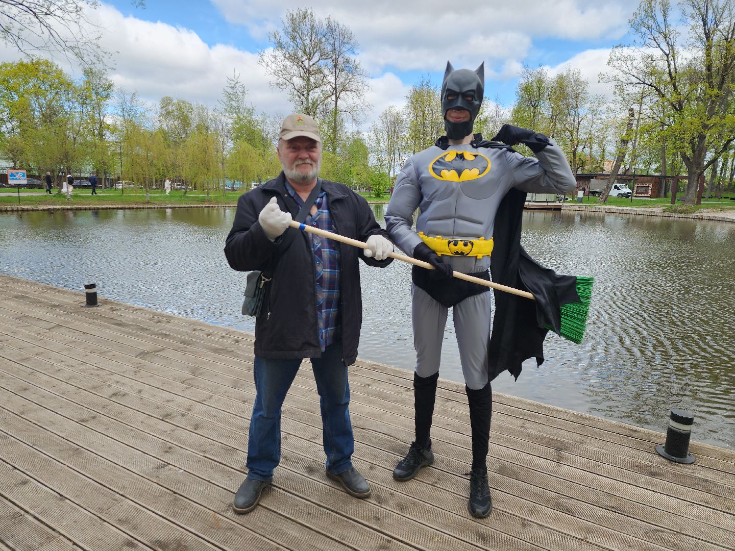 серпухов, подмосковье, областной субботник, бэтмен,