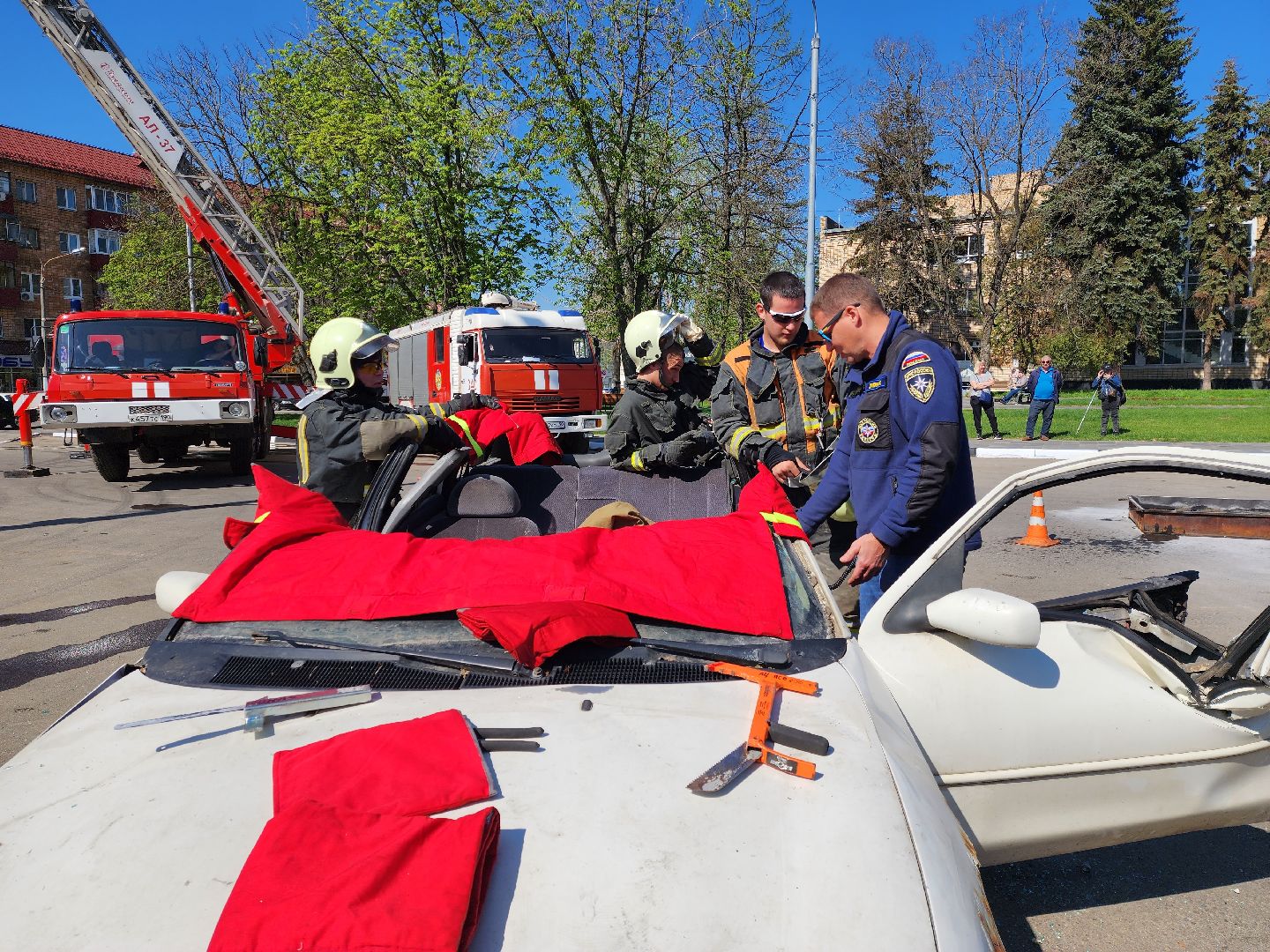 раменское, образование, раменский колледж ,  студенты раменского колледжа победили в межрегиональных соревнованиях по спасению пострадавших в дтп,