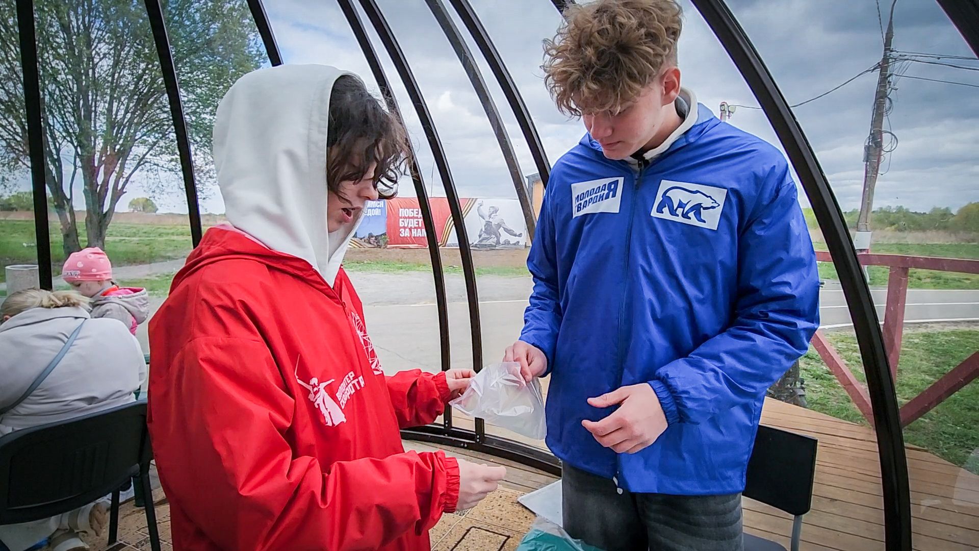 бронницы, мастер-класс , волонтерская рота, создание эко-кормушек ,