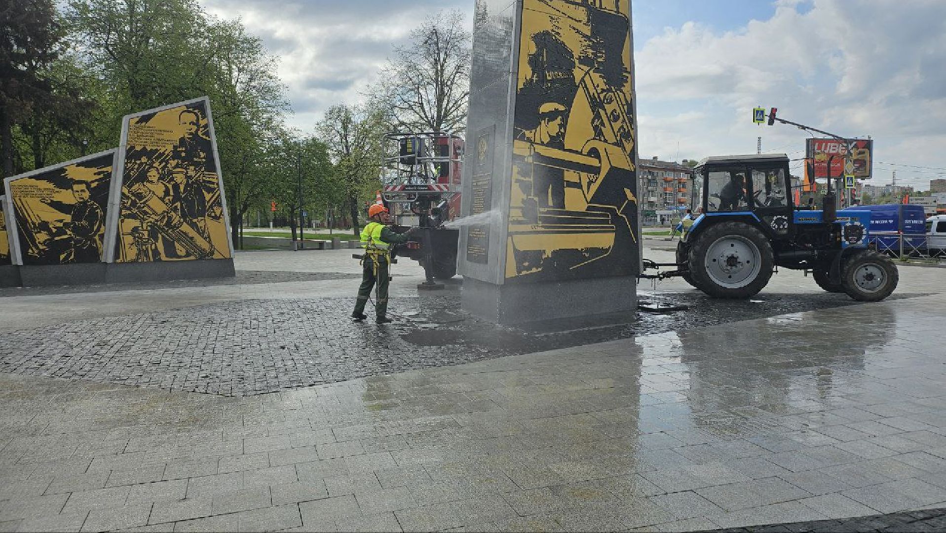 стела трудовой доблести, коломна, уборка,