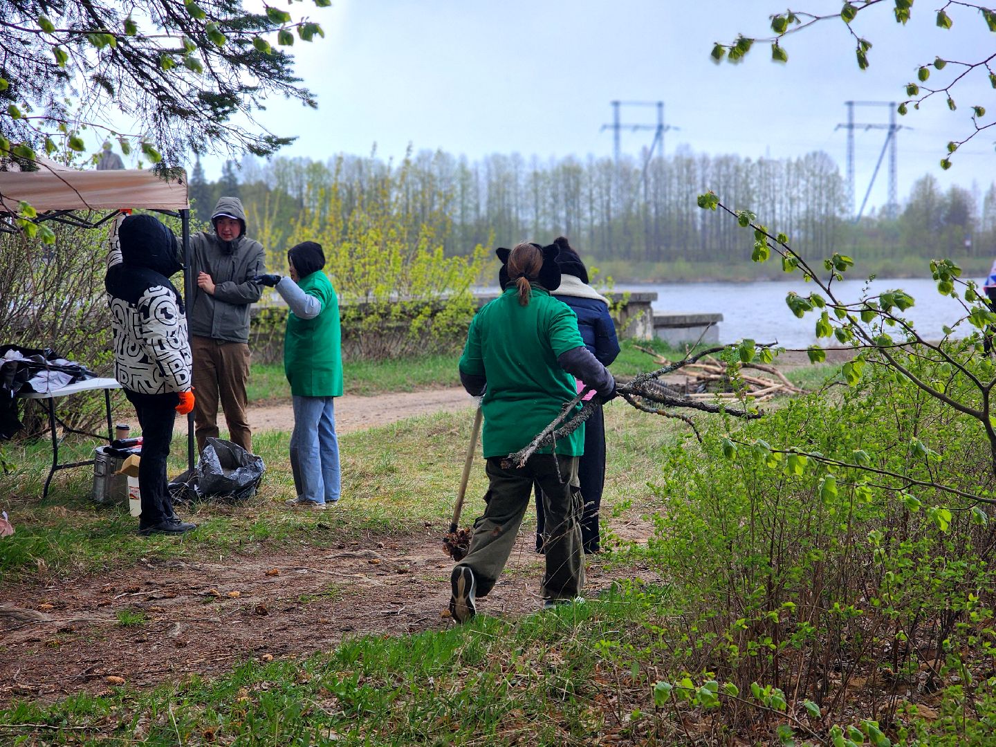 дубна, всероссийский субботник, волонтеры подмосковья, совет депутатов, уборка, иваньковское водохранилище,