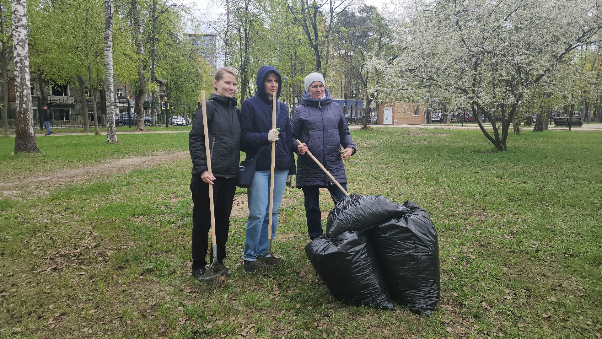 пушкино, субботник, уборка мусора,парки го пушкинский, волонтерская группа,