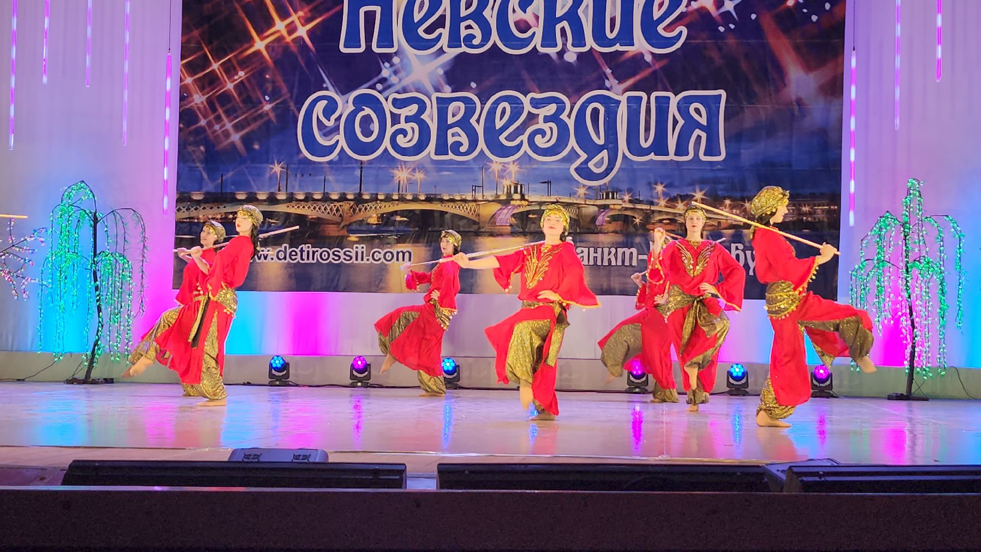 серпухов, танцевальный ансамбль, вдохновение, конкурс-фестиваль невские созвездия, общественное фестивальное движение дети россии, ансамбля народного танца Вдохновение»,