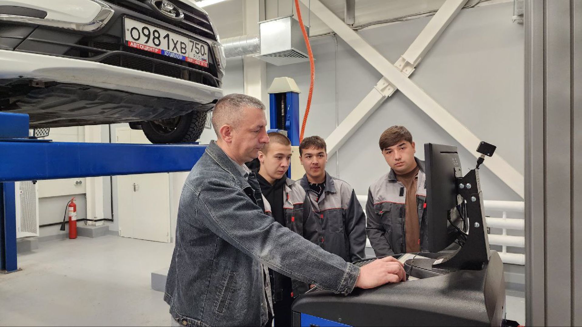 Дмитров, Дмитровский техникум, Мострансавто,