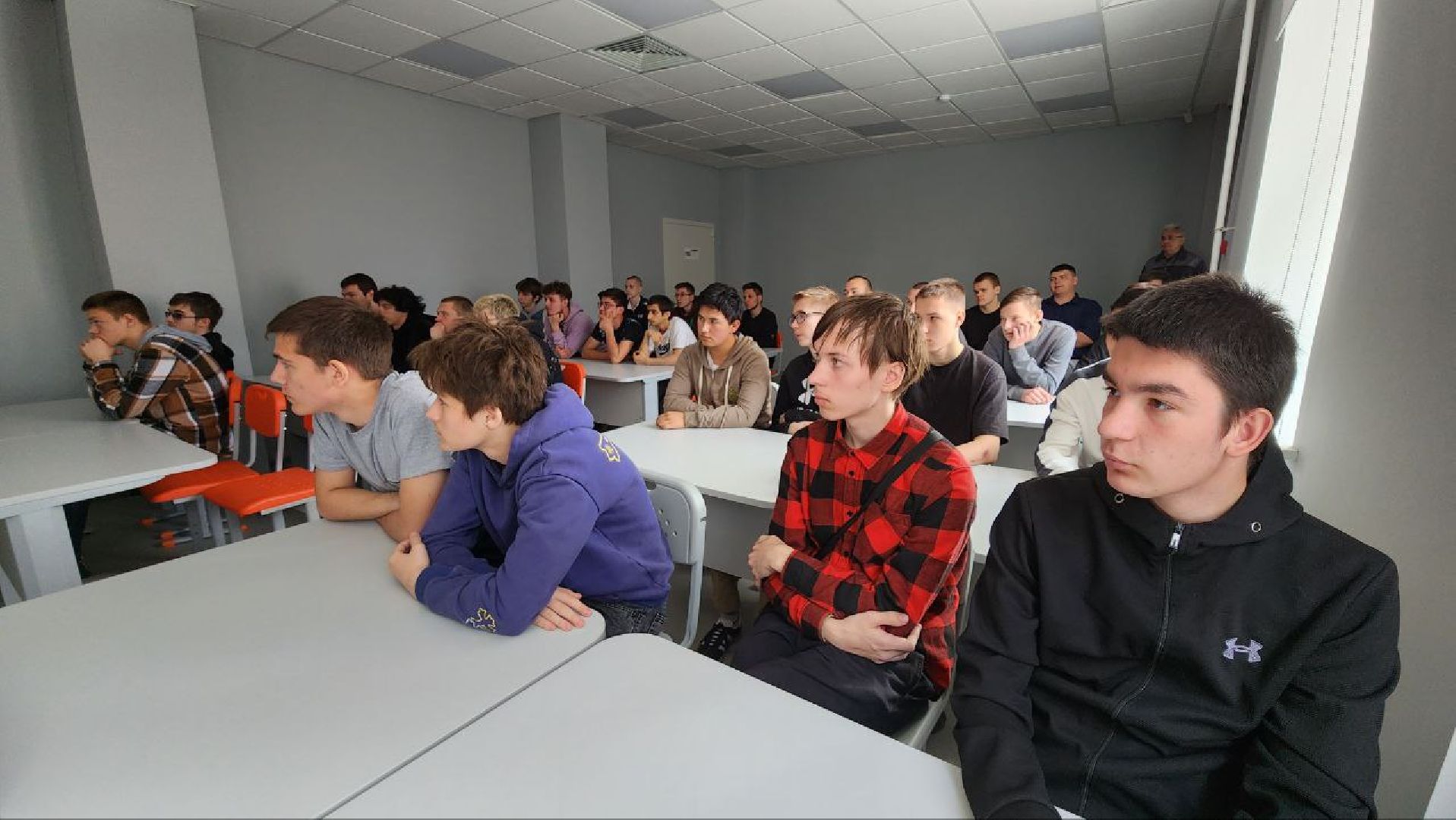 Дмитров, Дмитровский техникум, Мострансавто,