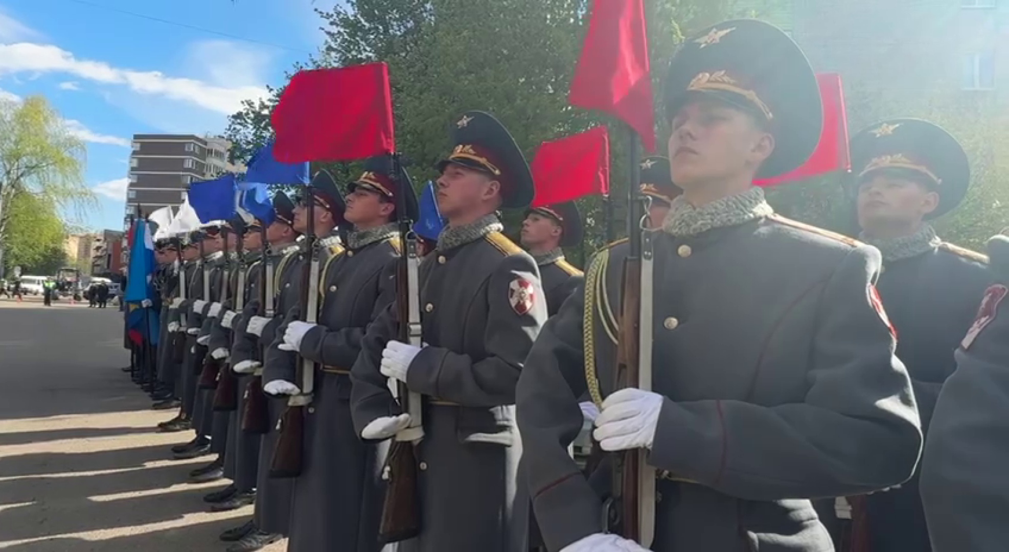 реутов, сво, военнослужащий, мемориальная табличка, награда посмертно,