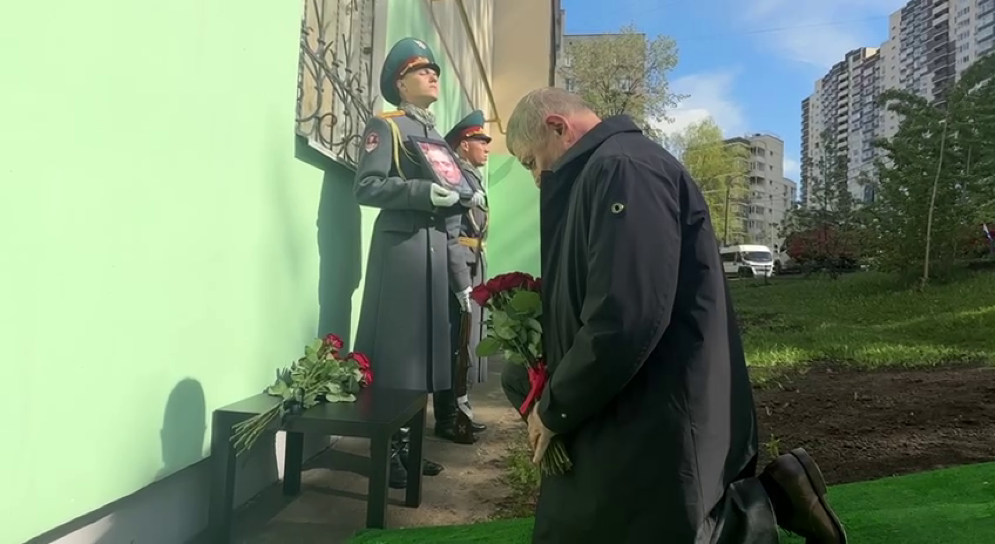 реутов, сво, военнослужащий, мемориальная табличка, награда посмертно,