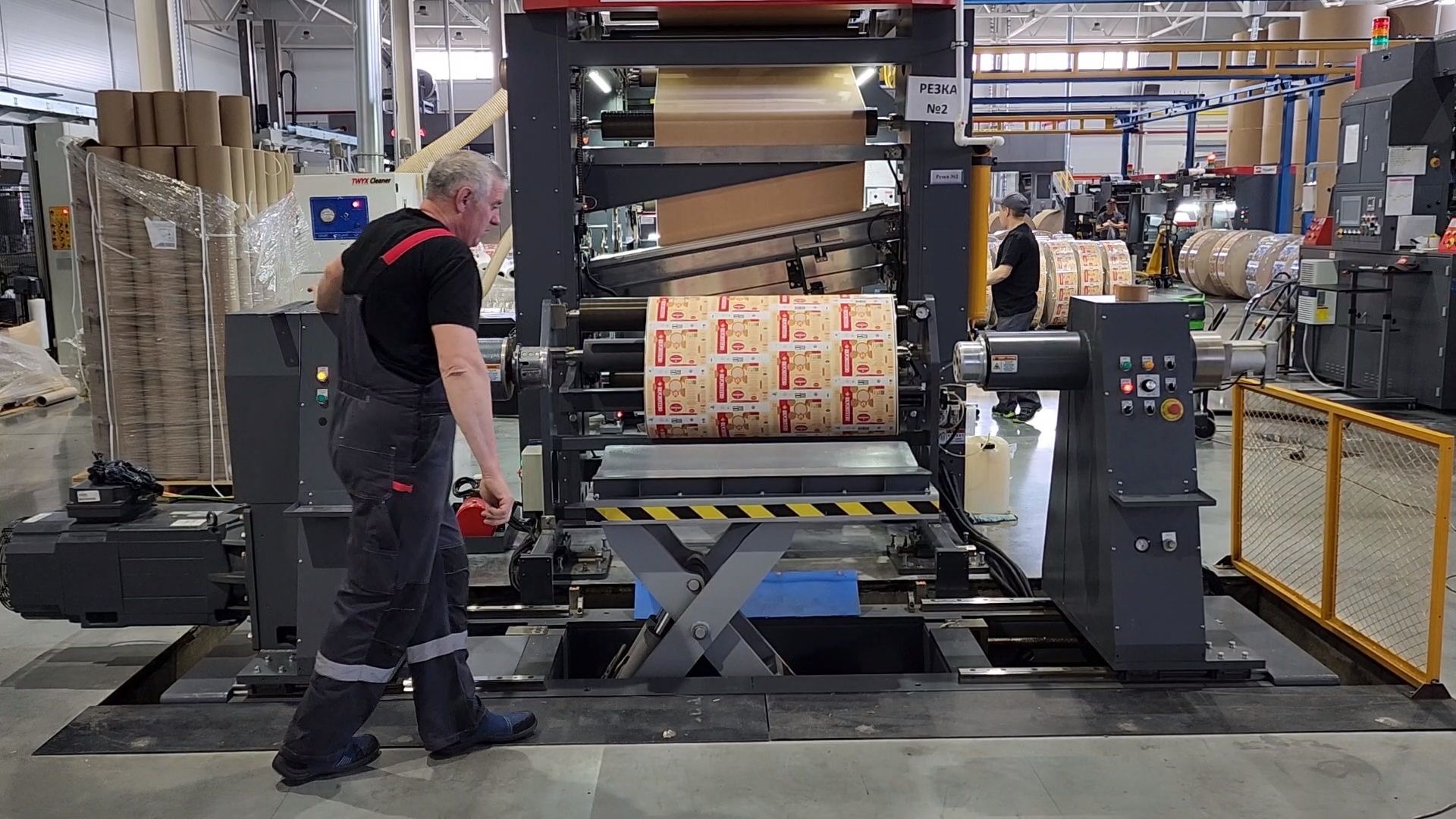 Чехов, завод МолоПак, производство картонной упаковки, аналоги тетра пак и пюр-пак, импортозамещение, асептическая упаковка, пищевая промышленность, российское сырье, отечественные материалы и технологии, локализация производства, новые комплексы,  фонд развития промышленности, губернатор московской области,