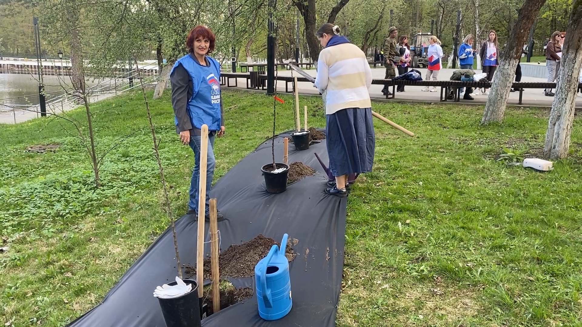 сад победы, посадка деревьев, 80 лет победе, власиха 80 лет вов,