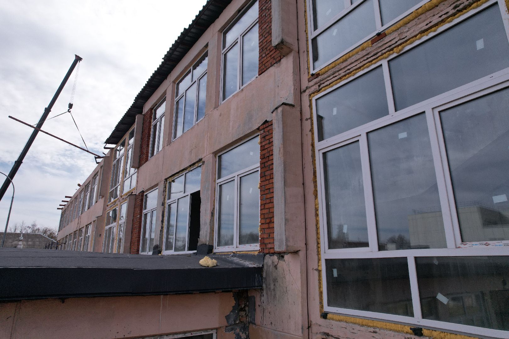 видео с коптера,  ремонт школы 17 в Серпухове,