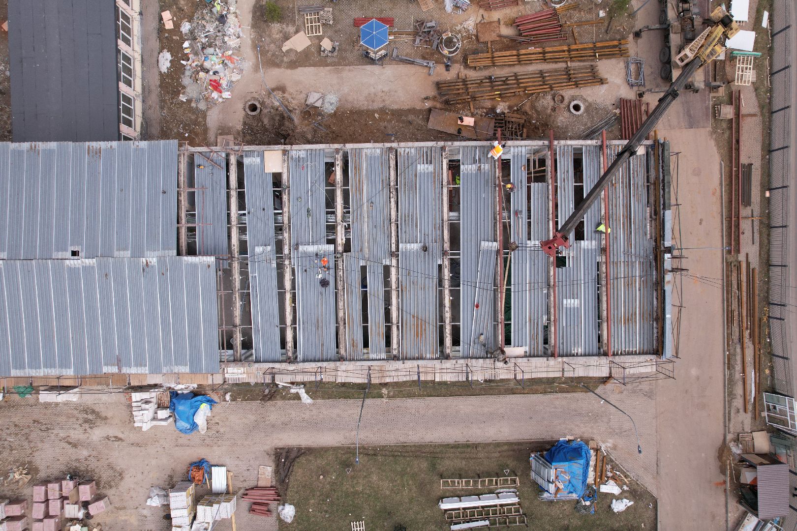 видео с коптера,  ремонт школы 17 в Серпухове,