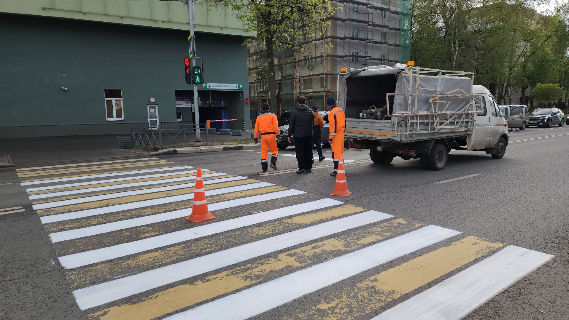 пушкино, дорожная разметка, обновление разметки, торговый центр, пешеходный переход, коммунальная служба,