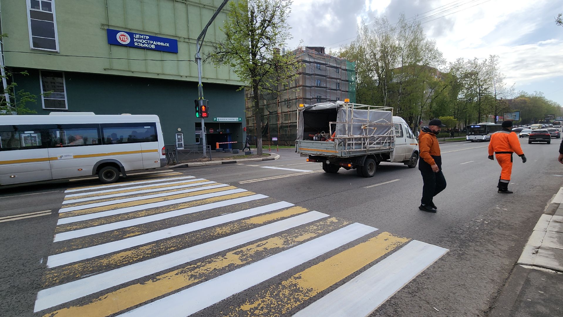 пушкино, дорожная разметка, обновление разметки, торговый центр, пешеходный переход, коммунальная служба,