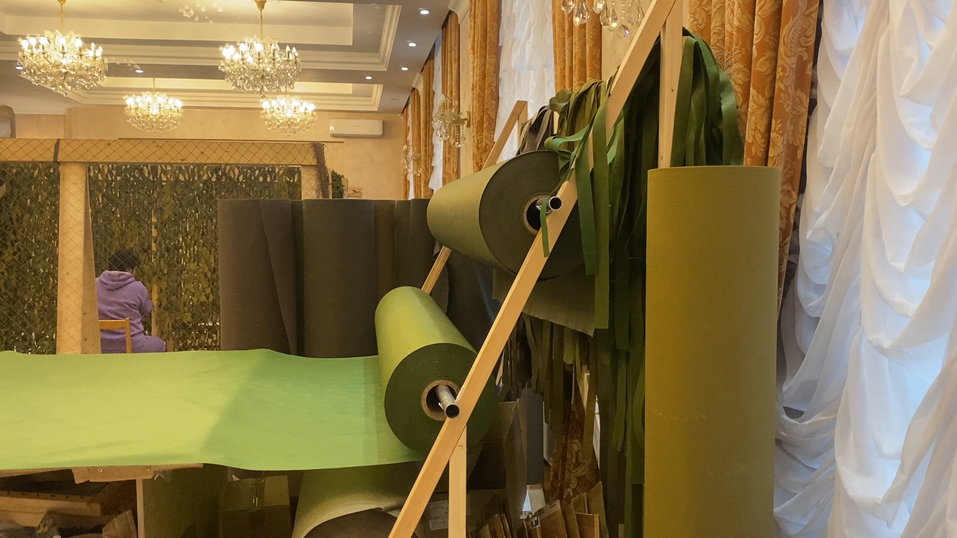 своих не бросаем, волонтеры власихи, плетение маскировочных сетей, маскировочные сети, пункт варварушки,