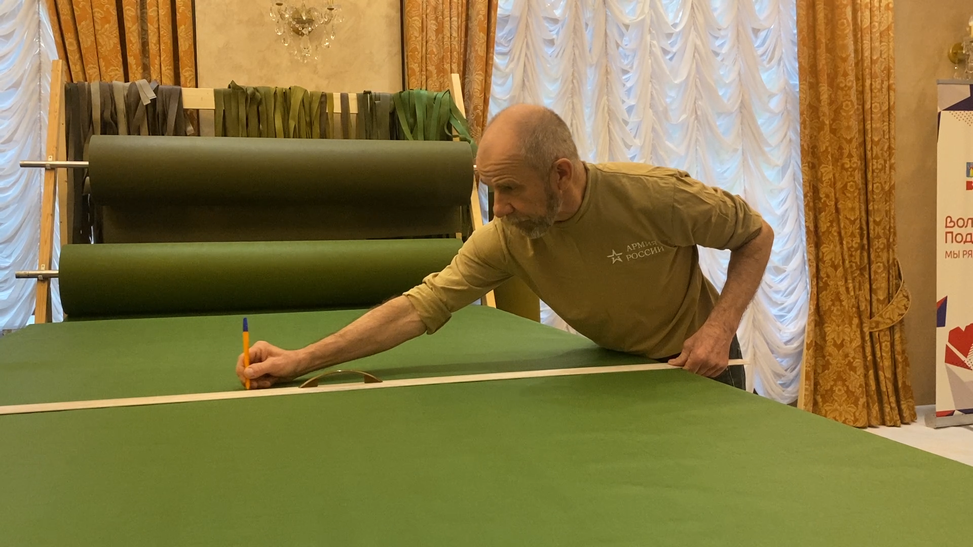 своих не бросаем, волонтеры власихи, плетение маскировочных сетей, маскировочные сети, пункт варварушки,