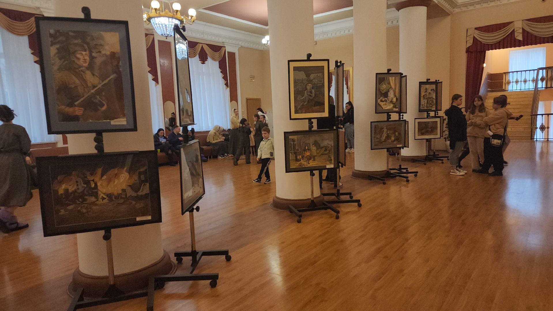 пушкино,  экспозиция, великая отечественная война, 80-летие великой победы, картины, художественная выставка, художественная школа, патриотизм, история,