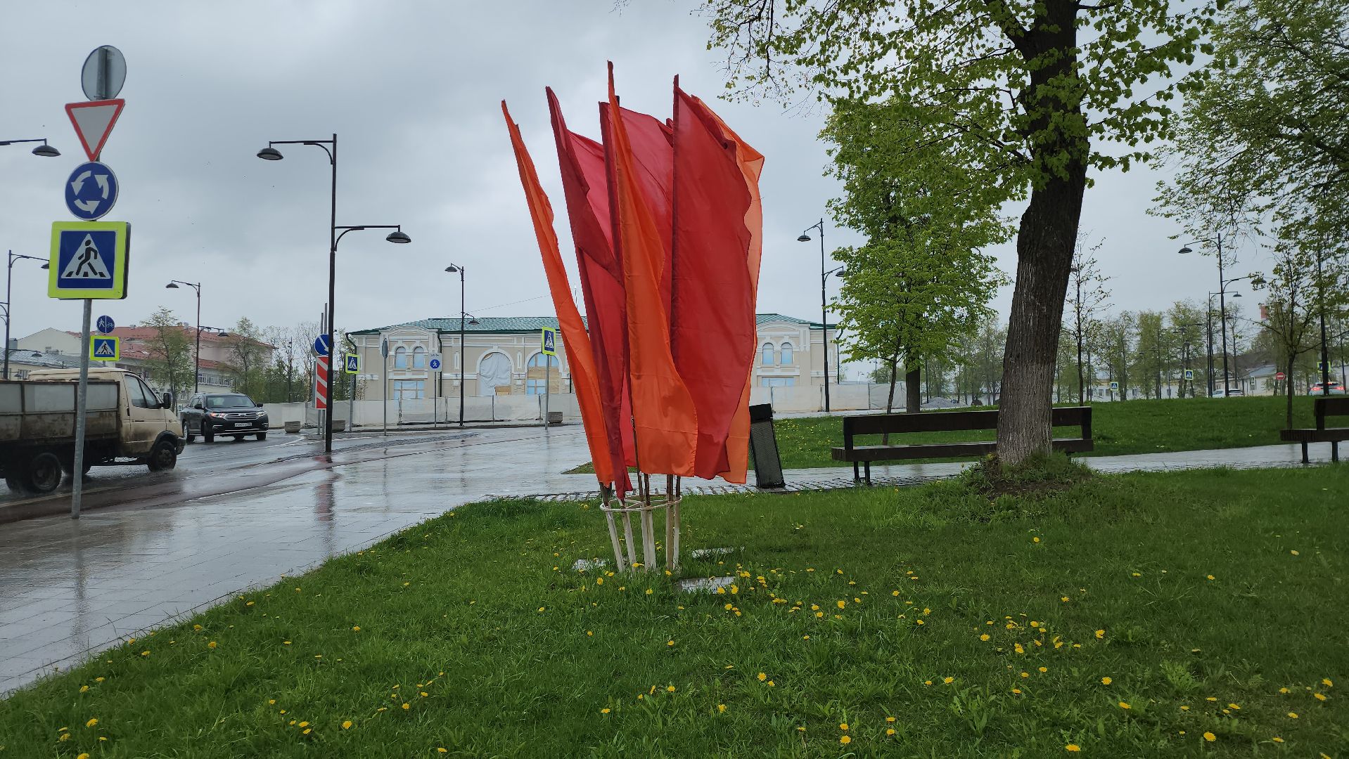 серпухов, подмосковье, 9 мая, украсили город,