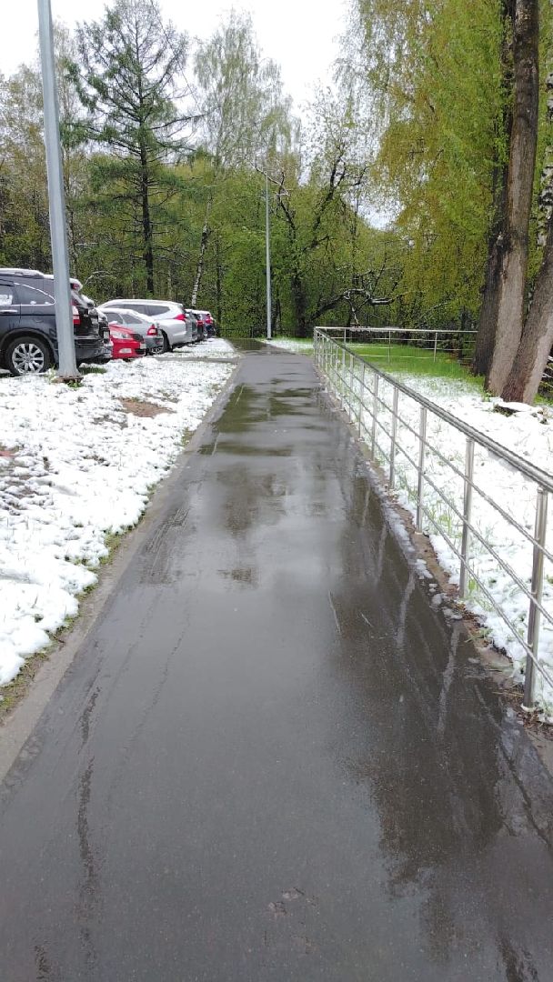 май со снегом, уборка снега, власиха май снег, снег май,