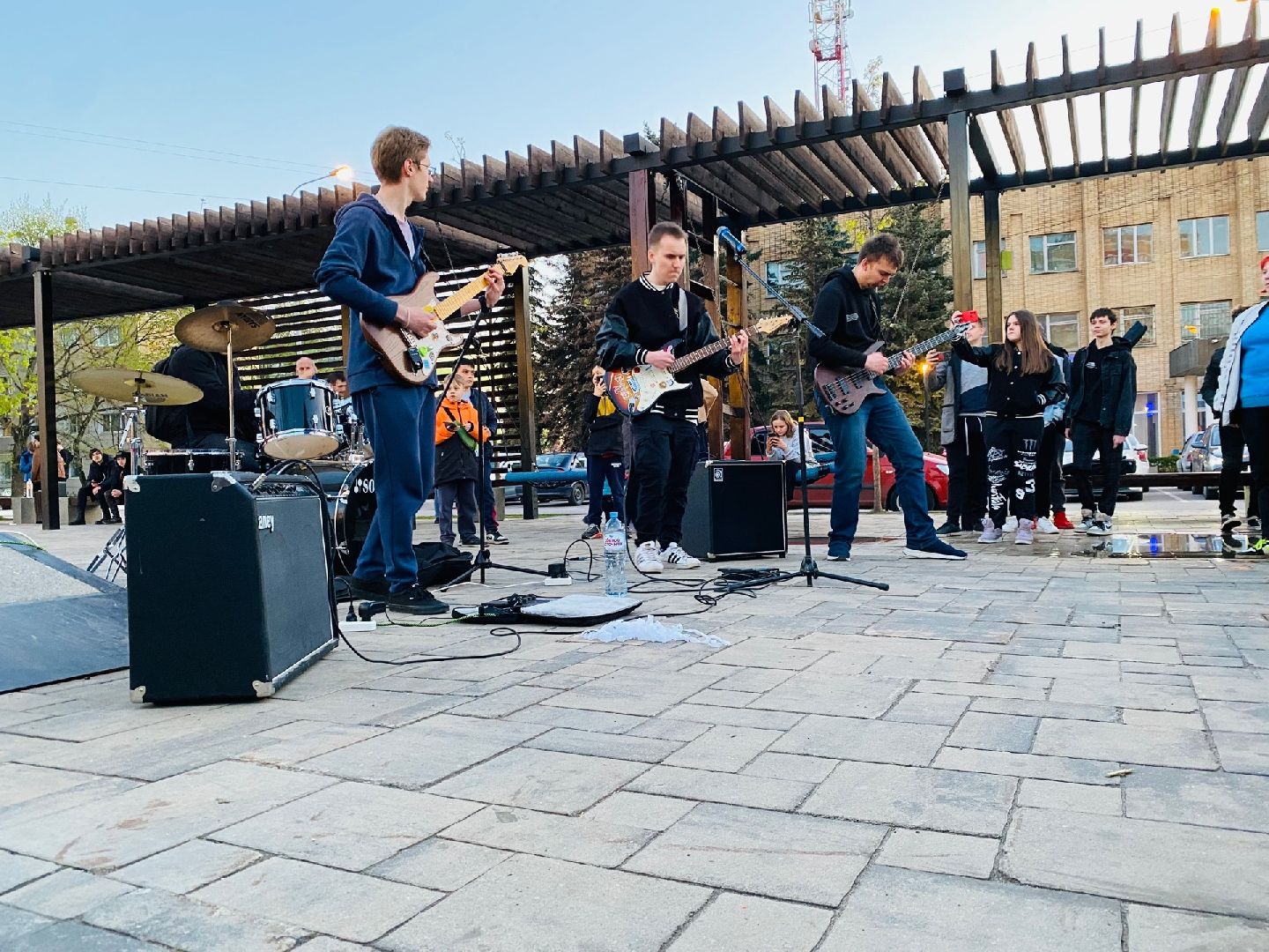 Домодедово, сквер у почтамта, голос улиц