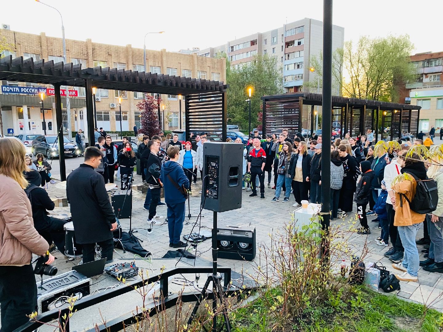 Домодедово, сквер у почтамта, голос улиц