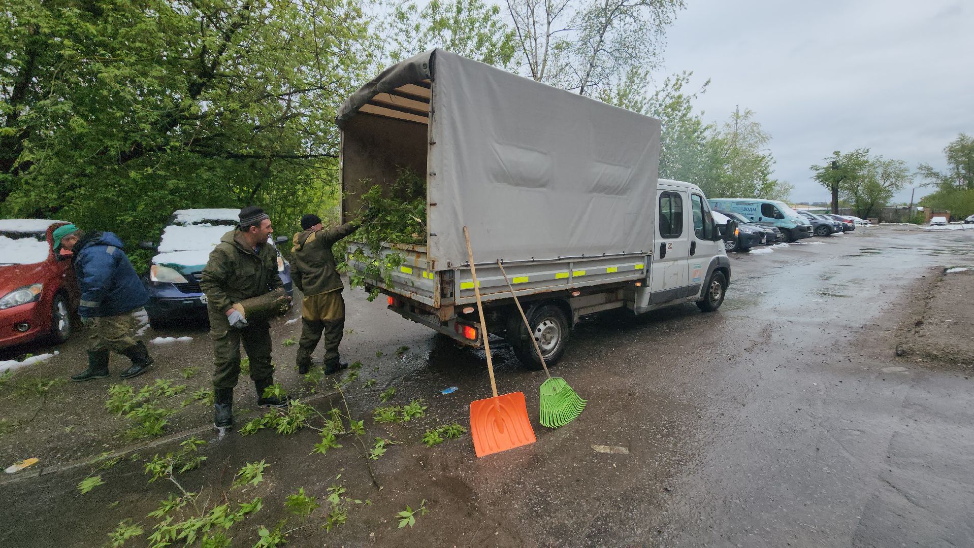долгопрудный, снегопад, деревья, мбу благоустройство, первомайская,