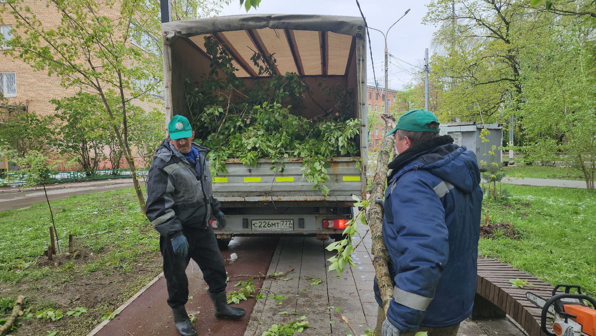 долгопрудный, снегопад, деревья, мбу благоустройство, первомайская,