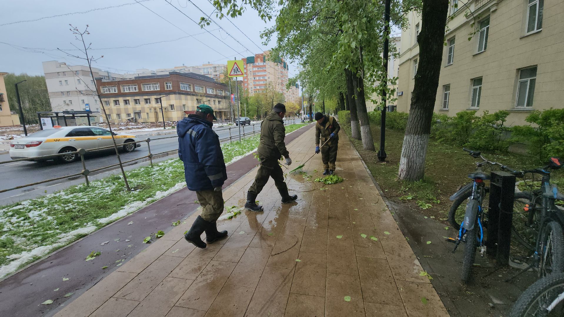 долгопрудный, снегопад, деревья, мбу благоустройство, первомайская,